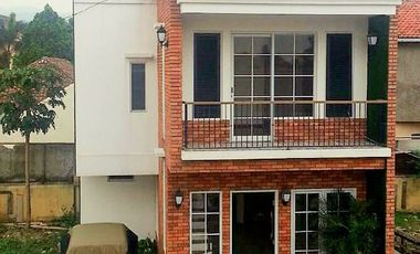 TURUN HARGA ! RUMAH STRATEGIS DENGAN LINGKUNGAN NYAMAN DAN AMAN DI CIKUTRA BANDUNG