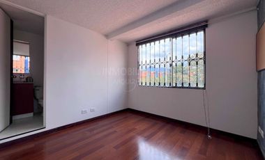 SE VENDE CASA DE TRES NIVELES EN VILLA MARÍA , ZIPAQUIRÁ