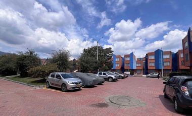 SE VENDE CASA DE TRES NIVELES EN VILLA MARÍA , ZIPAQUIRÁ