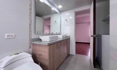 SE VENDE CASA DE TRES NIVELES EN VILLA MARÍA , ZIPAQUIRÁ