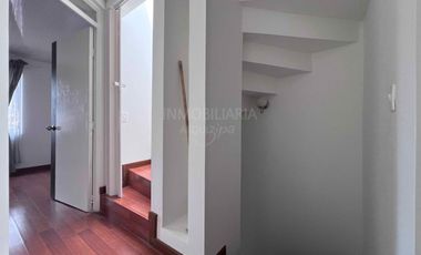 SE VENDE CASA DE TRES NIVELES EN VILLA MARÍA , ZIPAQUIRÁ