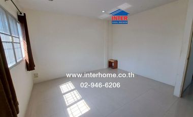 Two-story townhome, 19.3 sq.wah, Green Garden Home Village, Lam Luk Ka, Khlong 8, Rangsit-Nakhon Nayok Road, Lam Luk Ka, Pathum Thani.