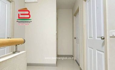 ทาวเฮ้าส์ 2 ชั้น รัชธานี 11 (ใกล้โรงพยาบาลมหาวชิราลงกรณธัญบุรี) เนื้อที่ 21.4 ตรว. ตำบลบึงน้ำรักษ์ อำเภอธัญบุรี จังหวัดปทุมธานี