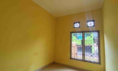 Disewakan Rumah dalam komplek Jalan Demang Lebar Daun Palembang