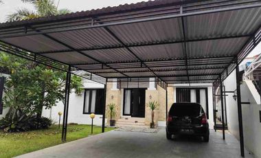 Dijual Rumah Komplek Bank Raya Demang Lebar Daun Palembang