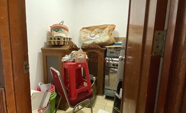 Panoraman laut! Super luas unit Langka  Disewakan Penthouse siap huni Apartemen Mitra Bahari