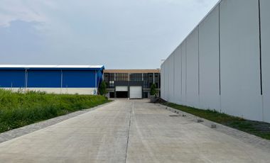 GUDANG MODERN BEBAS BANJIR-ROW JALAN LUAS COCOK UNTUK LOGISTIK DAN DISTRIBUSI