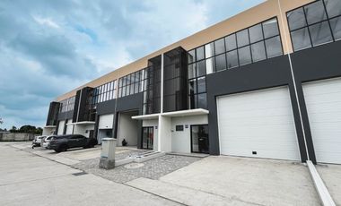 GUDANG MODERN BEBAS BANJIR-ROW JALAN LUAS COCOK UNTUK LOGISTIK DAN DISTRIBUSI
