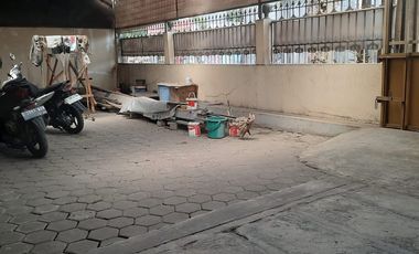 RUMAH LUAS LOKASI STRATEGIS TENGAH KOTA SIAP HUNI DI SRIWIJAYA BANDUNG