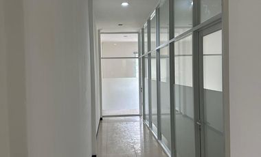 RUKO LUAS 3 LANTAI LOKASI STRATEGIS RAMAI COCOK UNTUK SEGALA USAHA SIAP PAKAI DI KARAPITAN BANDUNG