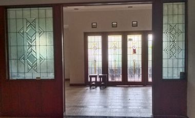 RUMAH LUAS TENGAH KOTA STRATEGIS COCOK UNTUK USAHA SIAP PAKAI DI BANTENG BANDUNG