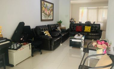 RUMAH BAGUS 2 LANTAI SEMI FURNISHED SIAP HUNI DI SETRA DAGO ANTAPANI BANDUNG