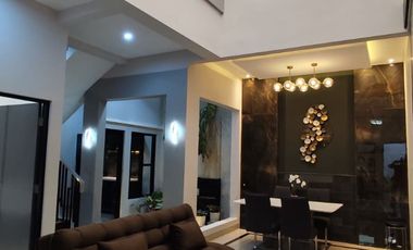 Dijual Cepat Rumah Mewah Minimalis Lokasi Banjarsari,Solo Luas 144m2 BU!!