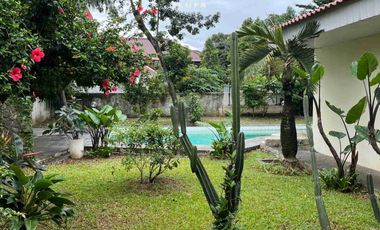 disewakan rumah bisa untuk kantor parkiran luas lokasi strategis kemang raya