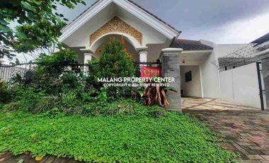 Rumah 2 lantai Mewah Classic Siap Huni di Golf Araya. Full Furnished.