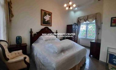 Rumah 2 lantai Mewah Classic Siap Huni di Golf Araya. Full Furnished.