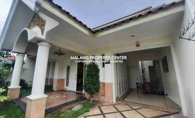 Rumah 2 lantai Mewah Classic Siap Huni di Golf Araya. Full Furnished.