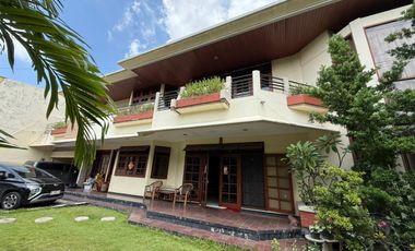 Rumah disewakan untuk usaha di Darmo Permai Selatan II, Surabaya