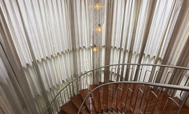 Rumah disewakan untuk usaha di Darmo Permai Selatan II, Surabaya