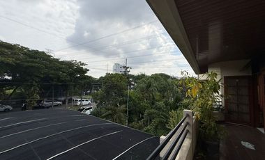 Rumah disewakan untuk usaha di Darmo Permai Selatan II, Surabaya