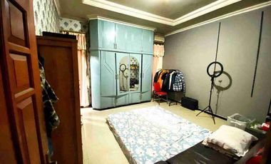 Rumah Mewah 3 Lantai Strategis