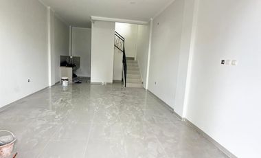 RUKO STRATEGIS DI PINGGIR JALAN RAYA KODAU BEKASI, DEKAT DENGAN PINTU TOL JATIWARNA