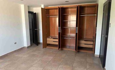 Venta de suitte, con 2 ambientes, con un parqueo urdesa central. Y Ébano.