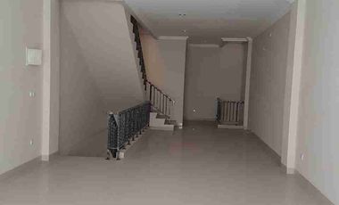 DISEWAKAN RUKO RAPIH SIAP UNTUK BISNIS DI CBD GREEN LAKE CITY