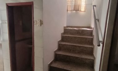 CASA DE DOS PISOS EN EL BARRIO BOSTON DE BARRANQUILLA