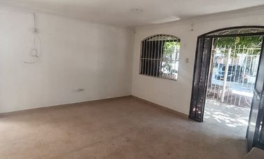 CASA DE DOS PISOS EN EL BARRIO BOSTON DE BARRANQUILLA