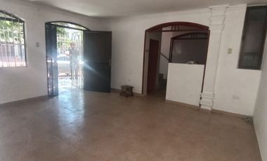 CASA DE DOS PISOS EN EL BARRIO BOSTON DE BARRANQUILLA