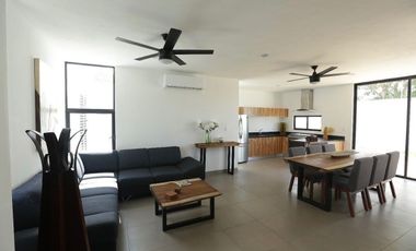 CASA EN RENTA AMUEBLADA CON PISCINA EN RESIDENCIAL SAC-UH, MÉRIDA YUCATÁN