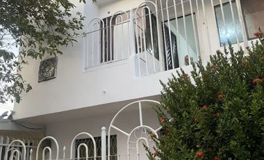 CASA DE DOS PISOS DIVIDIDA EN DOS APARTAMENTOS EN NUEVO HORIZONTE SOLEDAD (ATLANTICO)