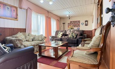 SE VENDE CASA 3 DORMITORIOS 2 BAÑOS CAMPOS DEPORTIVOS + DEPARTAMENTO DE INTERIOR