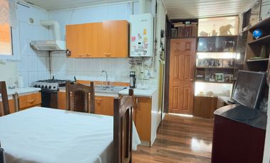 SE VENDE CASA 3 DORMITORIOS 2 BAÑOS CAMPOS DEPORTIVOS + DEPARTAMENTO DE INTERIOR