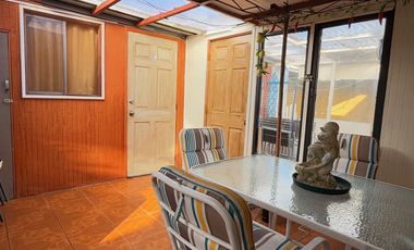 SE VENDE CASA 3 DORMITORIOS 2 BAÑOS CAMPOS DEPORTIVOS + DEPARTAMENTO DE INTERIOR