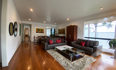 VENDO DEPARTAMENTO DE 222 m2 TIPO CASITA EN 1er. PISO ELEVADO, RODEADO DE TERRAZAS Y FRENTE A PARQUE