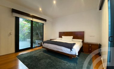 VENDO DEPARTAMENTO DE 222 m2 TIPO CASITA EN 1er. PISO ELEVADO, RODEADO DE TERRAZAS Y FRENTE A PARQUE