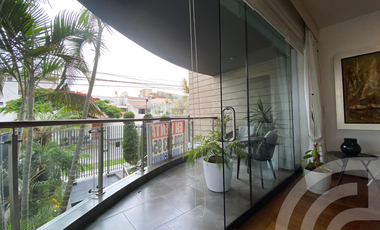 VENDO DEPARTAMENTO DE 222 m2 TIPO CASITA EN 1er. PISO ELEVADO, RODEADO DE TERRAZAS Y FRENTE A PARQUE