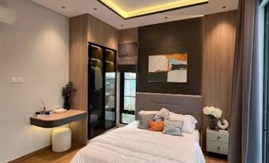 Rumah Baru Mewah dan Elegan Dalam Kawasan Super Premium Lokasi Persis di Perbatasan Jakarta Bekasi, Akses Super Strategis 2 menit ke Pintu Tol dan LRT Kalimalang - DP 0% & Subsidi Biaya Surat Surat