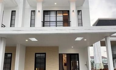 Rumah Baru Mewah dan Elegan Dalam Kawasan Super Premium Lokasi Persis di Perbatasan Jakarta Bekasi, Akses Super Strategis 2 menit ke Pintu Tol dan LRT Kalimalang - DP 0% & Subsidi Biaya Surat Surat