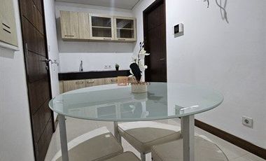 City View, City Vibes.” Disewakan Apartemen studio di AKR GALLERY WEST lokasi akses dekat dengan tol kebon jeruk