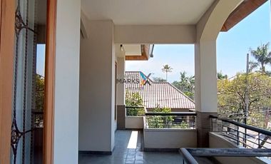 Dijual Rumah Mewah Terawat 2 Lantai di Boulevard Puncak Dieng, Malang
