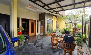 Dijual Rumah Luas Terawat di Jalan Pelikan Andir Kota Bandung