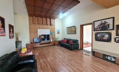 Dijual Rumah Luas Terawat di Jalan Pelikan Andir Kota Bandung