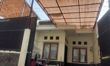 RUMAH BAGUS MINIMALIS MODERN NYAMAN SIAP HUNI DI BATUNUNGGAL BANDUNG