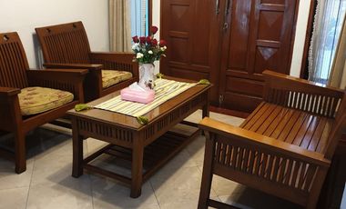 RUMAH NYAMAN MINIMALIS 2 LANTAI SIAP HUNI DI RAYA BANJARAN BANDUNG
