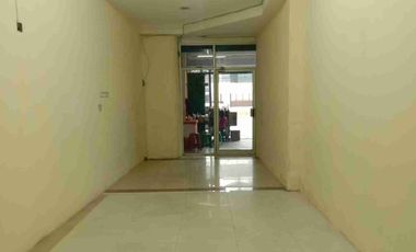 Di jual ruko siap usaha 3 lantai lokasi strategis  di jalan suryopranoto Jakarta Pusat