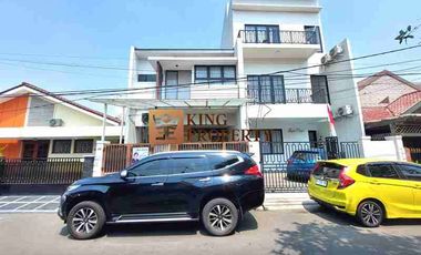 Dijual Rumah Tomang 3,5 Lantai Interior Mewah Nyaman Rapi Bersih Siap Huni, Palmerah, Jakarta Barat.