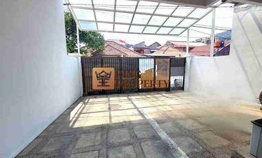 Dijual Rumah Tomang 3,5 Lantai Interior Mewah Nyaman Rapi Bersih Siap Huni, Palmerah, Jakarta Barat.